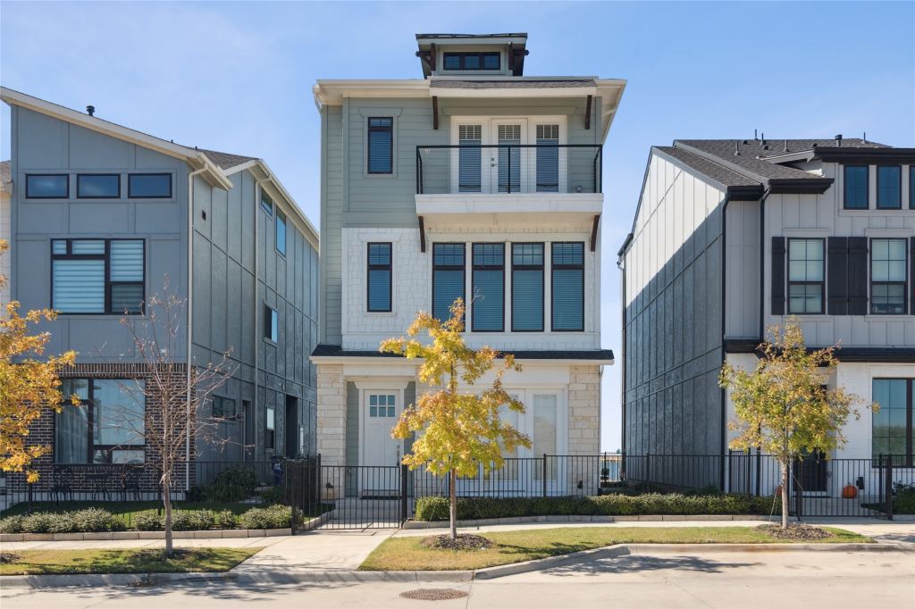 714 Resort Drive, Rowlett, TX 75088 — photo 1