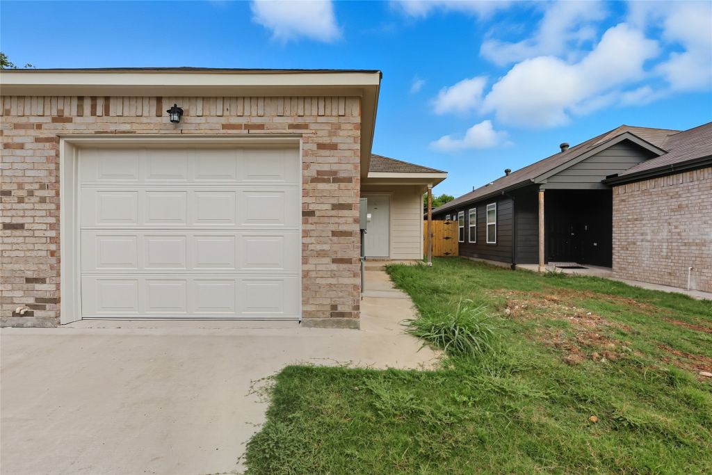 3151 Stag Road, Dallas, TX 75241 — photo 1