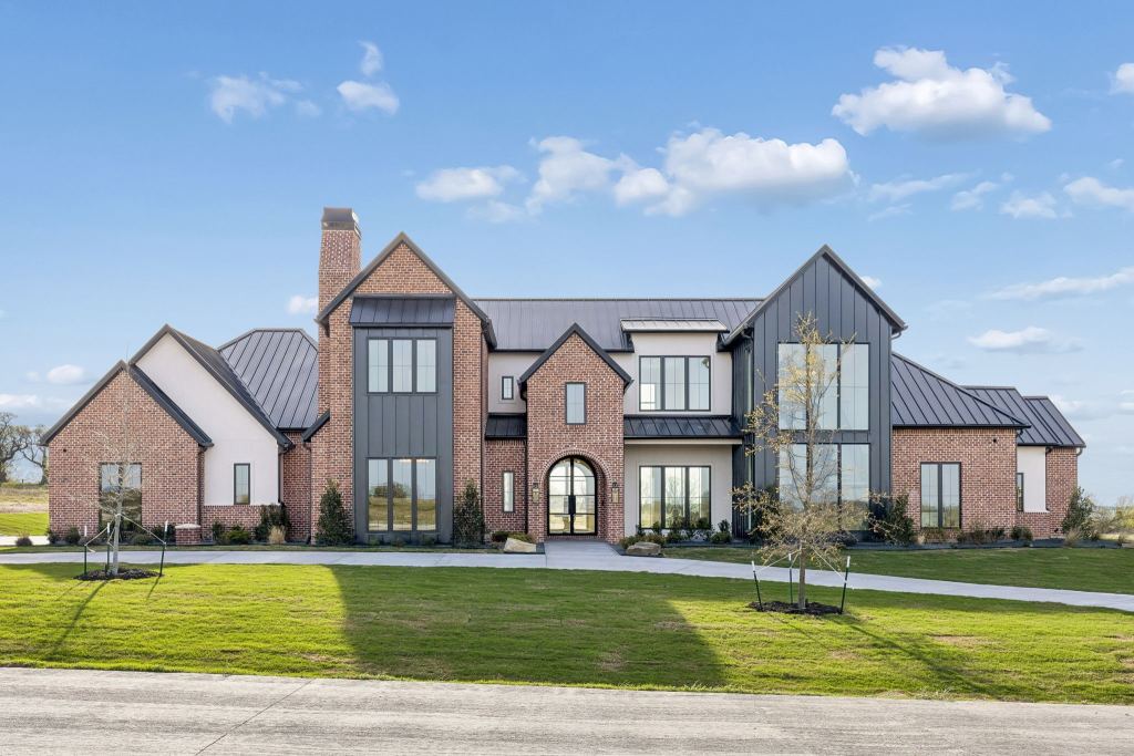 2016 Verona Drive