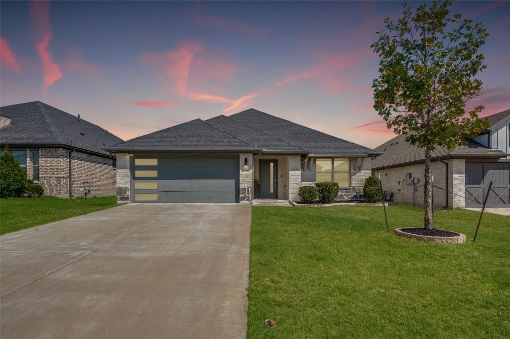 632 Cherry Hills Road, Red Oak, TX 75154 — photo 1
