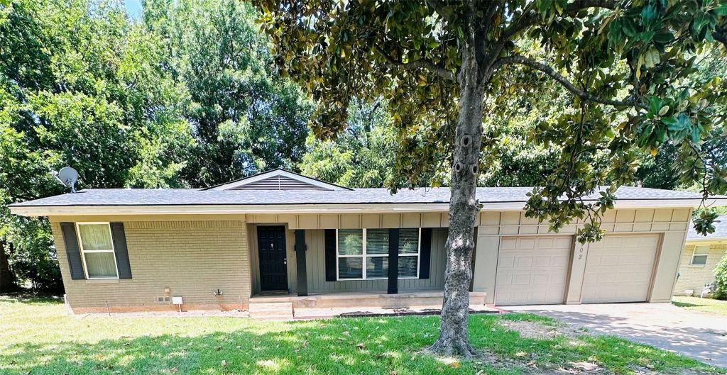 902 Crestview Drive, Sherman, TX 75092 — photo 1