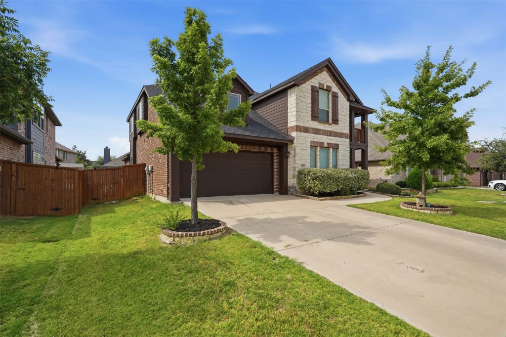 1112 Bear Oak Drive, Burleson, TX 76028 — photo 1