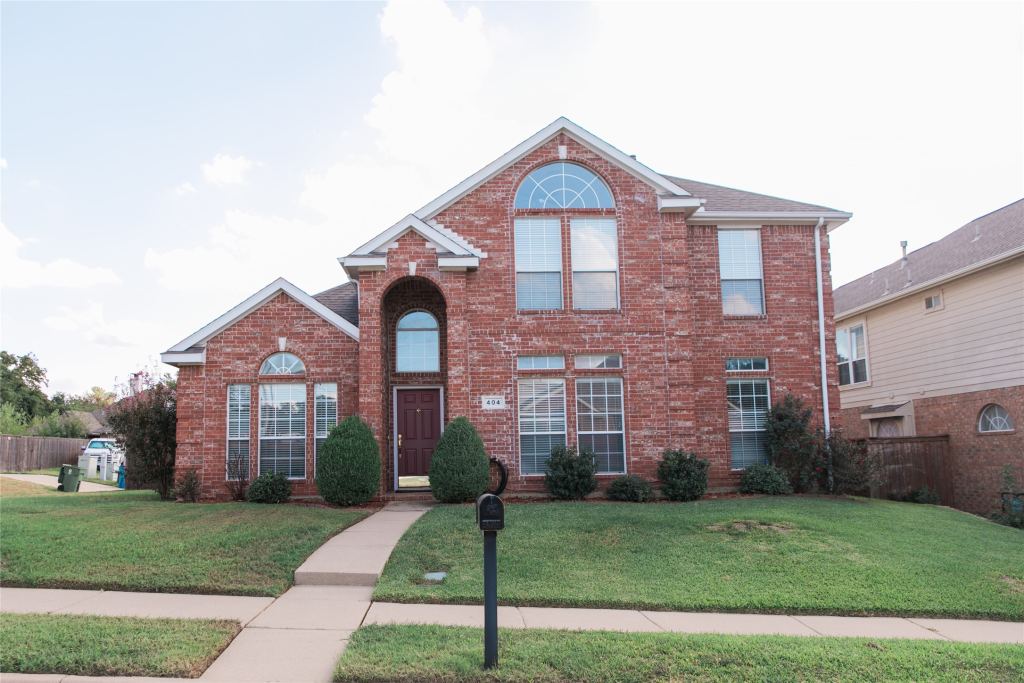 404 Belmont Court, Lewisville, TX 75067 — photo 1