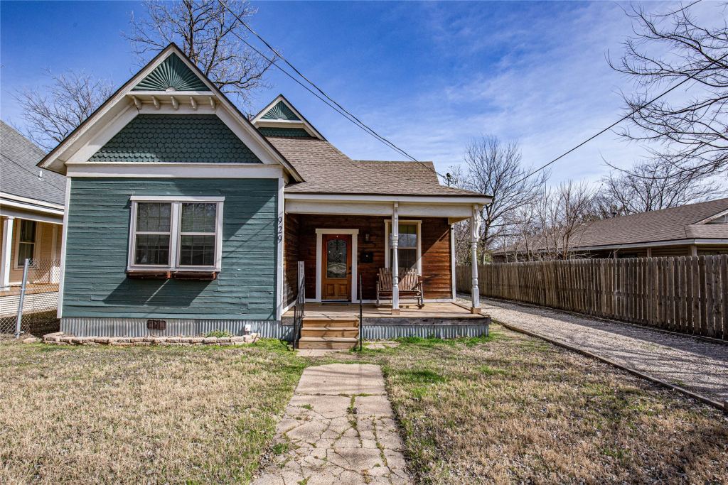 929 N 12th Street, Waco, TX 76707 — photo 1