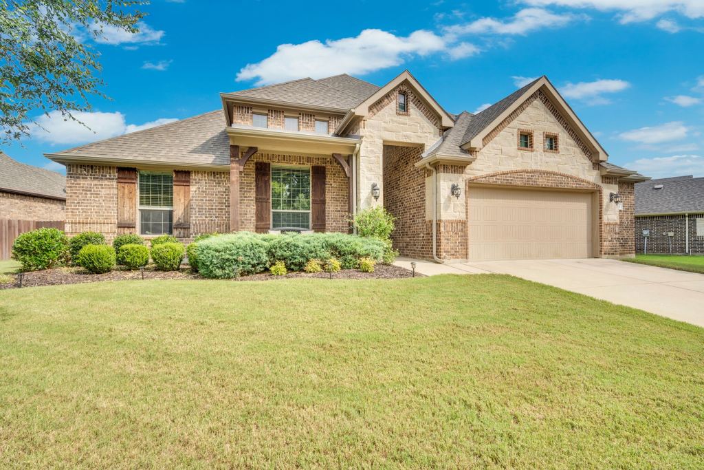 441 Lake Park Drive, Midlothian, TX 76065 — photo 1
