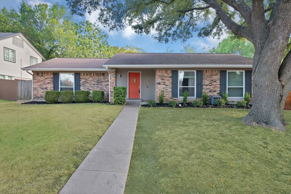 5 Merrie Circle, Richardson, TX 75081 — photo 1