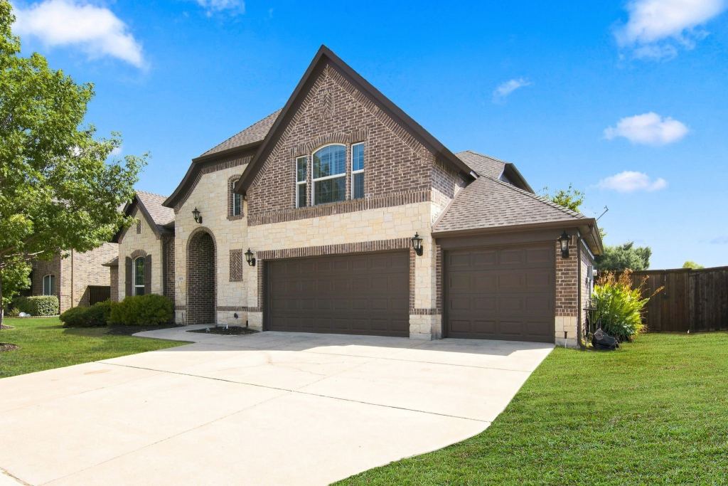 3208 Paradise Lane, Little Elm, TX 75068 — photo 1