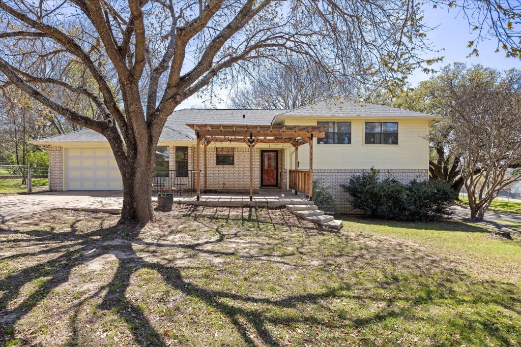 1701 Hitching Post Road, Granbury, TX 76049 — photo 1