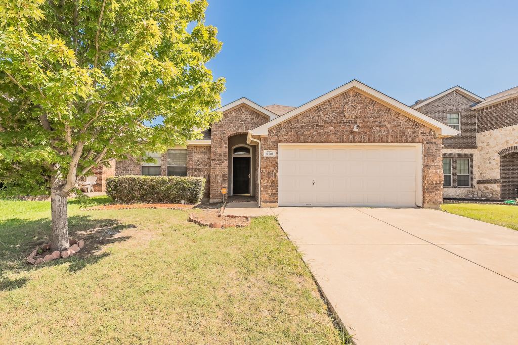 536 Goldstone Lane, Fort Worth, TX 76131 — photo 1