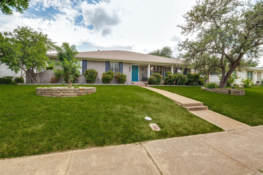 9421 Meadowknoll Drive, Dallas, TX 75243 — photo 1