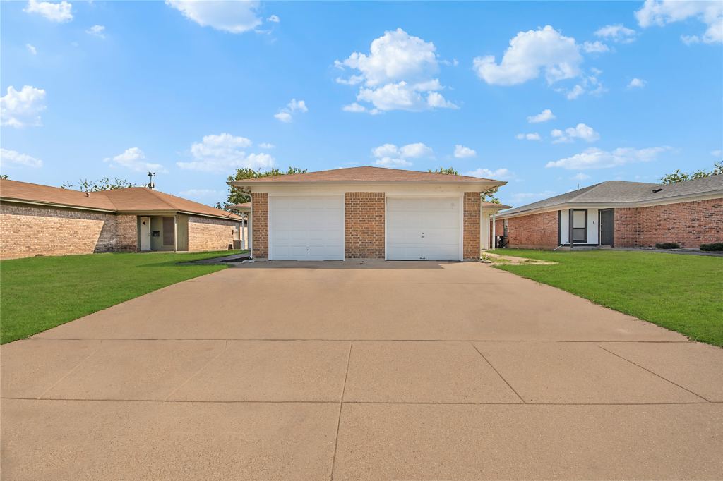 3723 Hulen Park Circle, Fort Worth, TX 76123 — photo 1