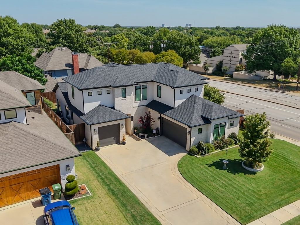 2080 Holt Way, Grapevine, TX 76051 — photo 1