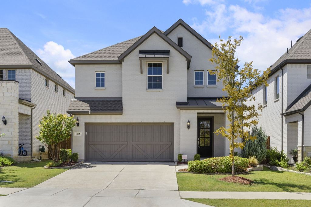 1456 Kit King Drive