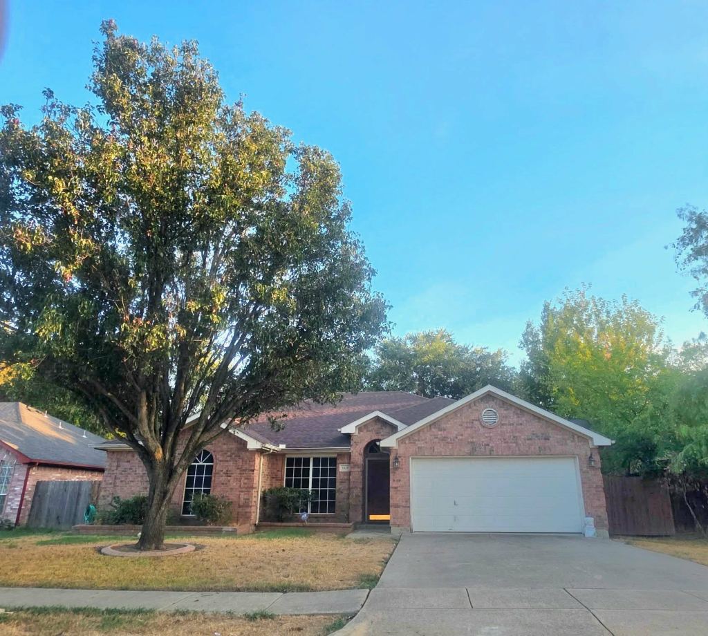 1619 Wintercrest Road, Grand Prairie, TX 75052 — photo 1