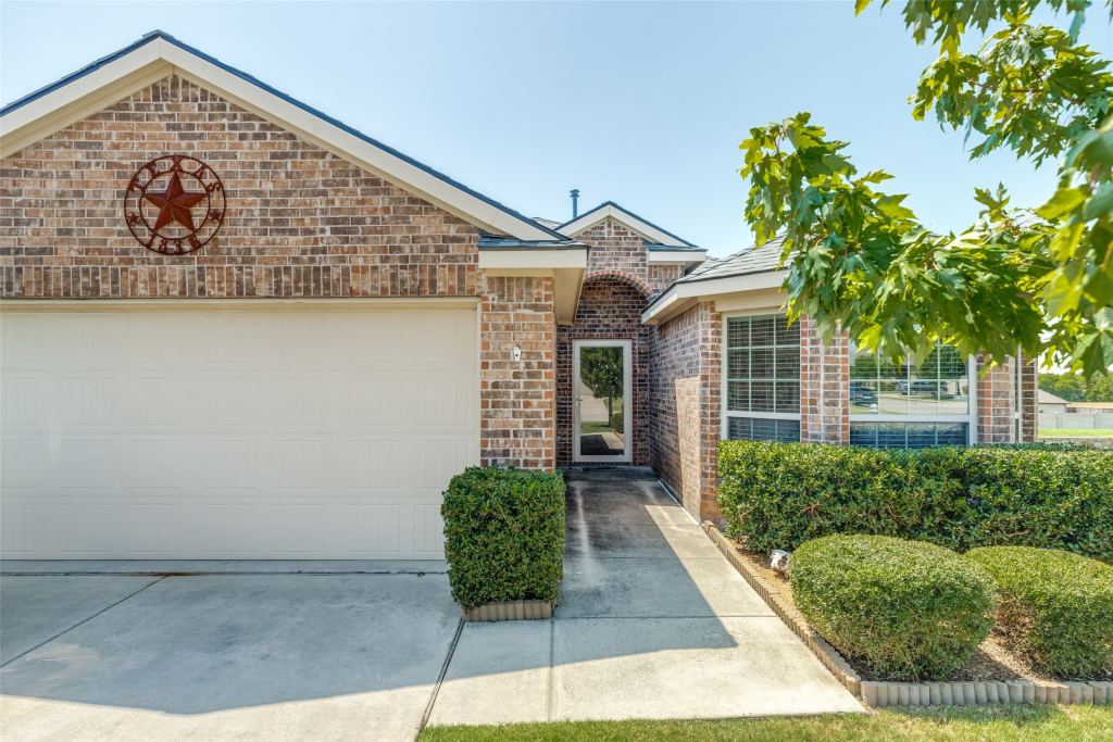 1412 St Johns Drive