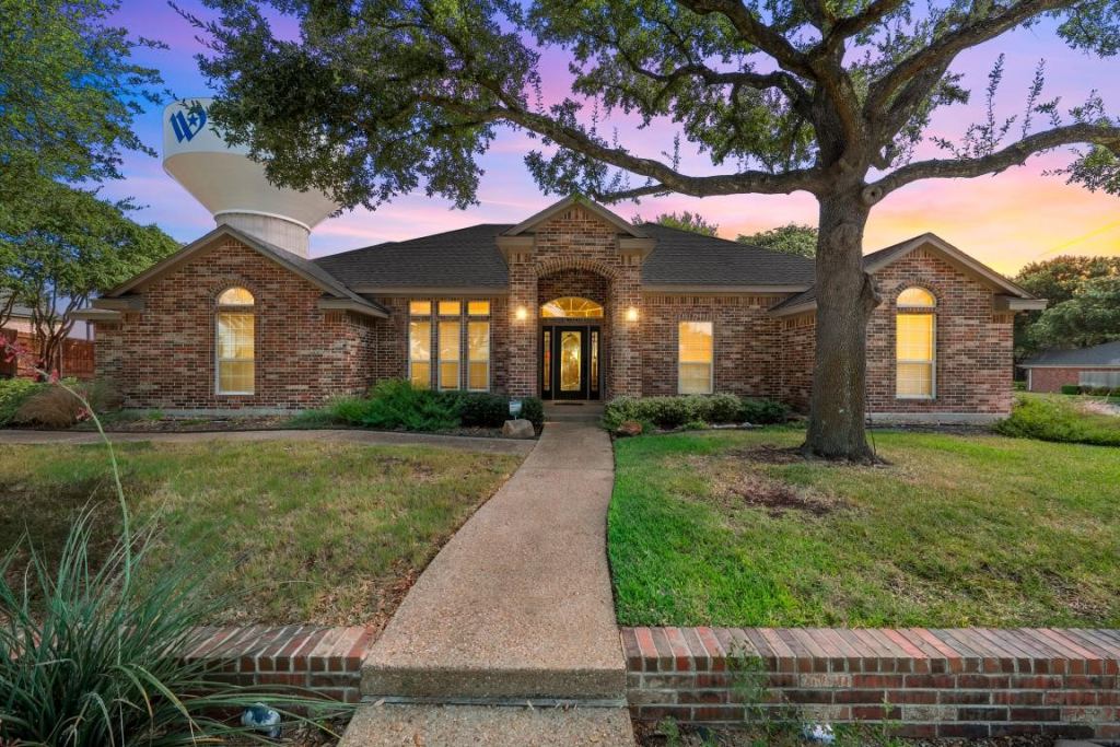 2324 Paddington Way, Waco, TX 76655 — photo 1