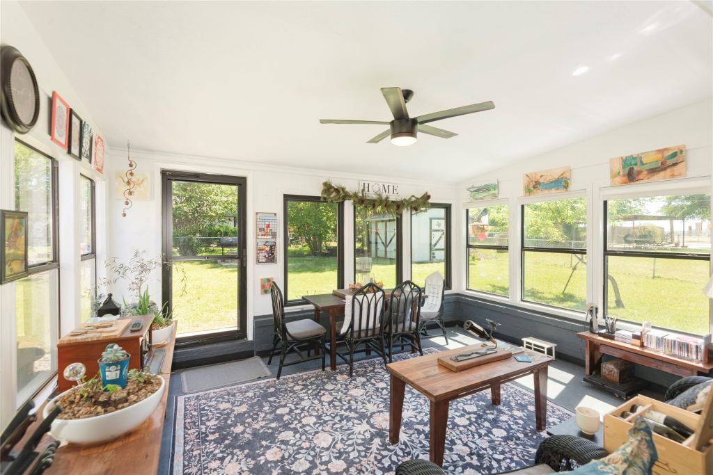 925 S Andrews Avenue, Sherman, TX 75090 — photo 1