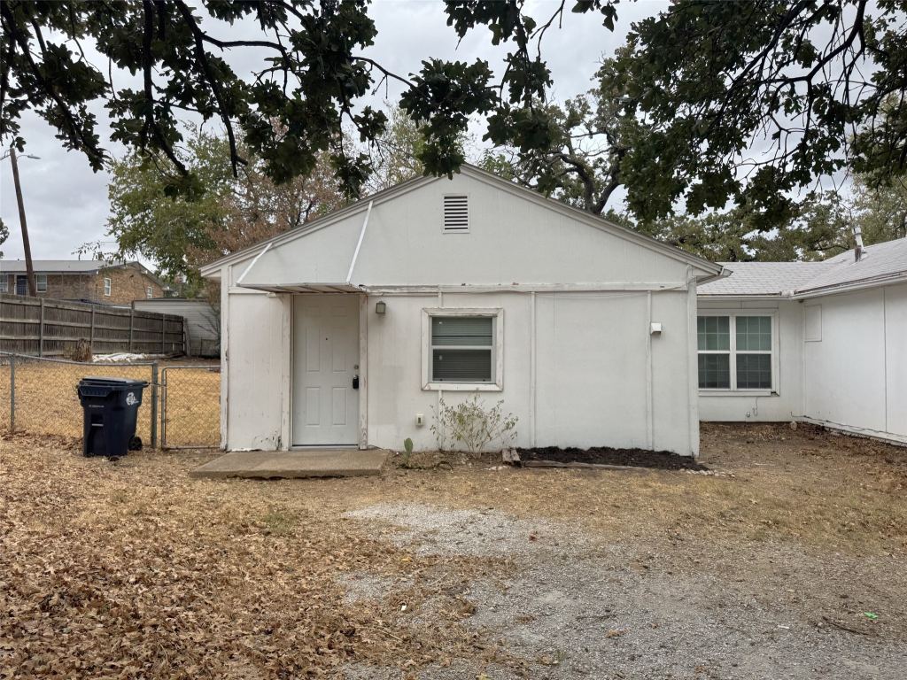 708 IOOF Street B, Denton, TX 76201 — photo 1