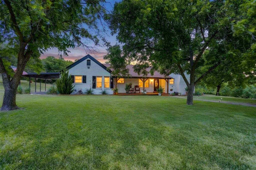 13800 Llano Drive, Weatherford, TX 76087 — photo 1