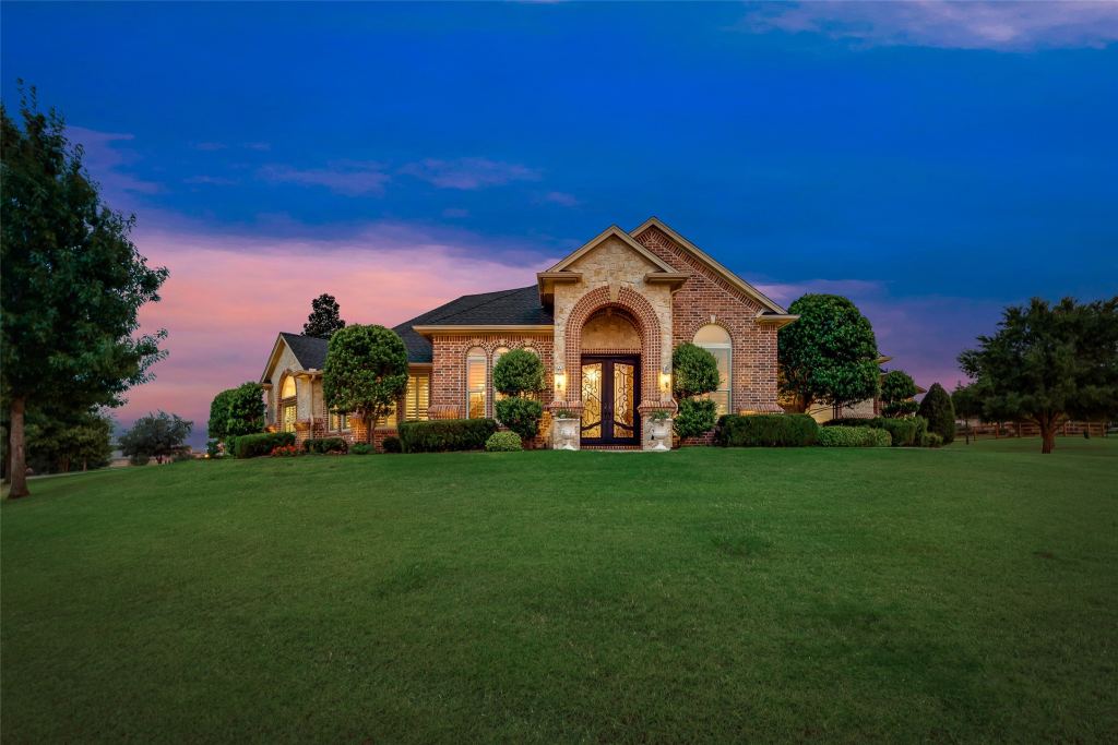 2012 Winthrop Hill Road, Denton, TX 76226 — photo 1