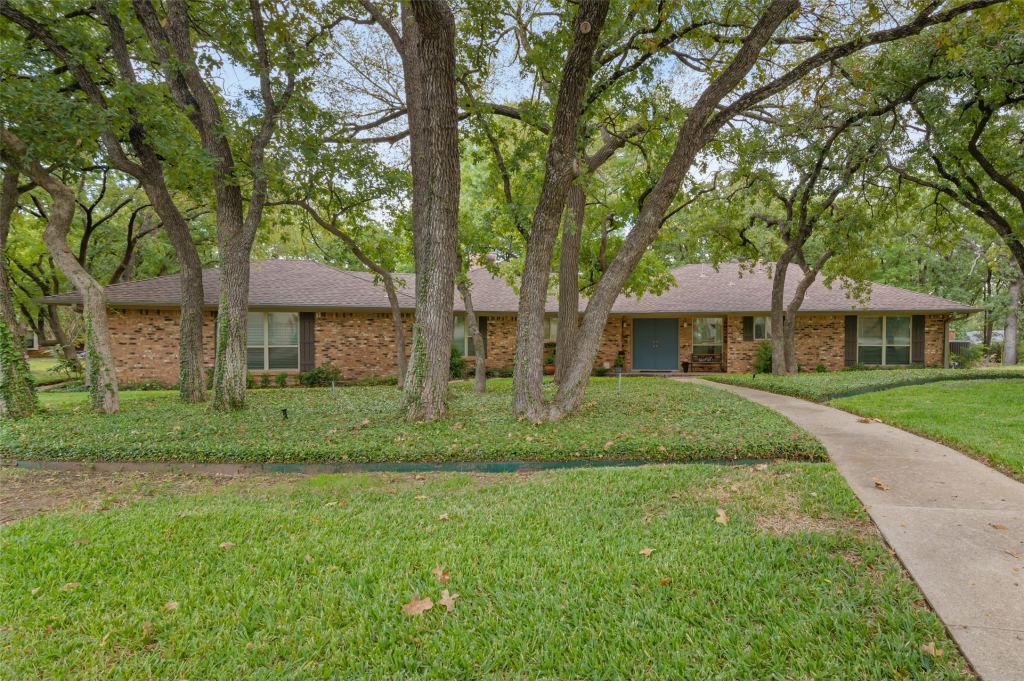 2420 Southridge Drive