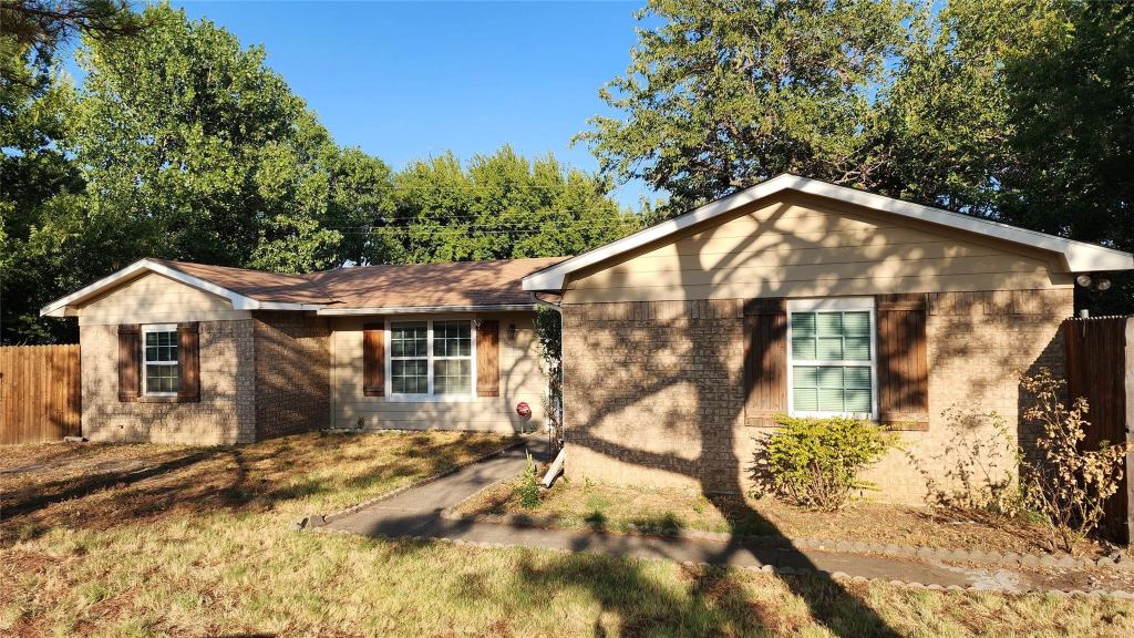 808 Howell Drive, Coppell, TX 75019 — photo 1