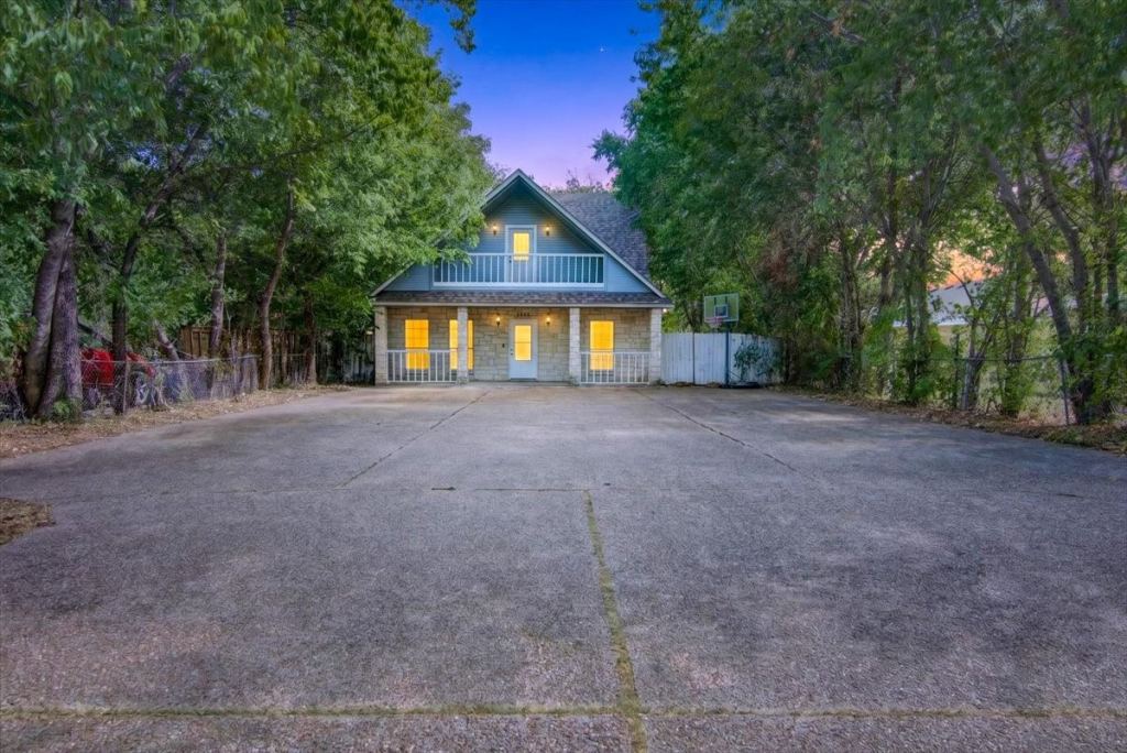 1920 S 15th Street, Waco, TX 76706 — photo 1