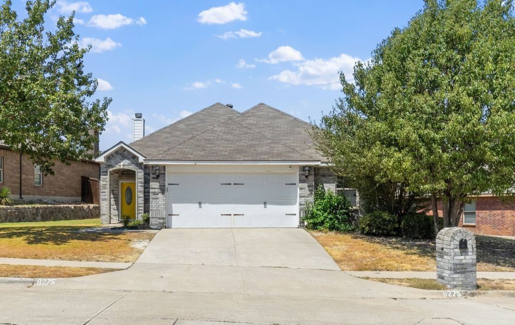 8275 Clarksprings Drive, Dallas, TX 75236 — photo 1