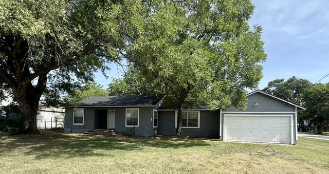 415 E Avenue G, Midlothian, TX 76065 — photo 1
