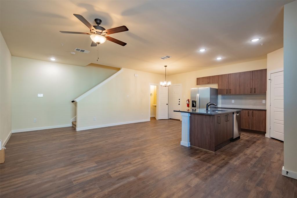 713 Wheatfield Drive, Venus, TX 76084 — photo 1