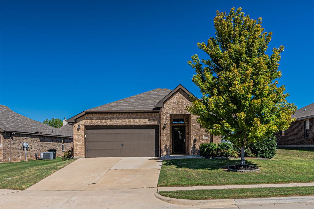 1032 Deer Valley Drive, Weatherford, TX 76087 — photo 1
