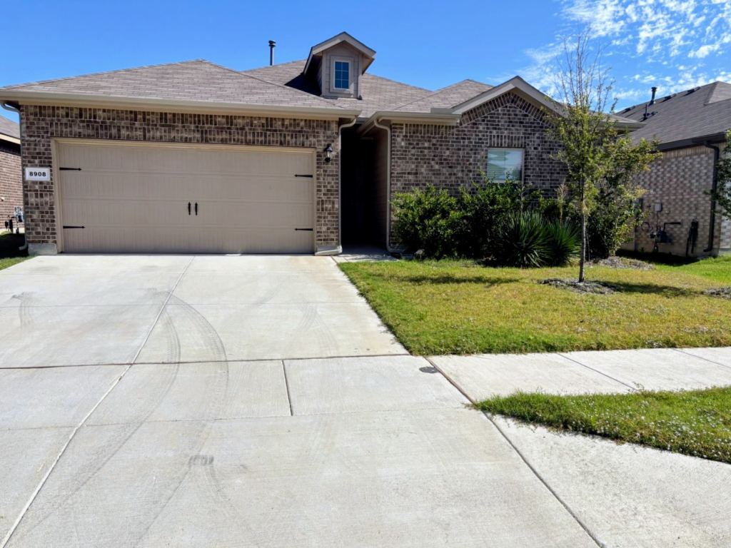 8908 BOULDER OAK Boulevard, Fort Worth, TX 76131 — photo 1
