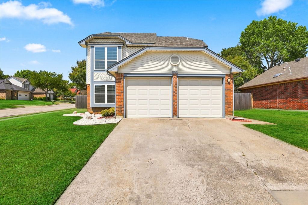956 Sylvan Creek Drive, Lewisville, TX 75067 — photo 1