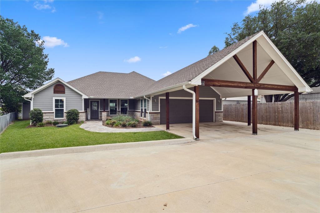 4511 Wildwood Circle, Granbury, TX 76049 — photo 1