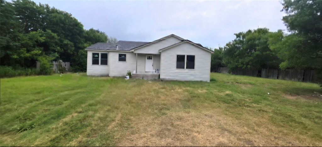 920 Hines Avenue, Waco, TX 76706 — photo 1