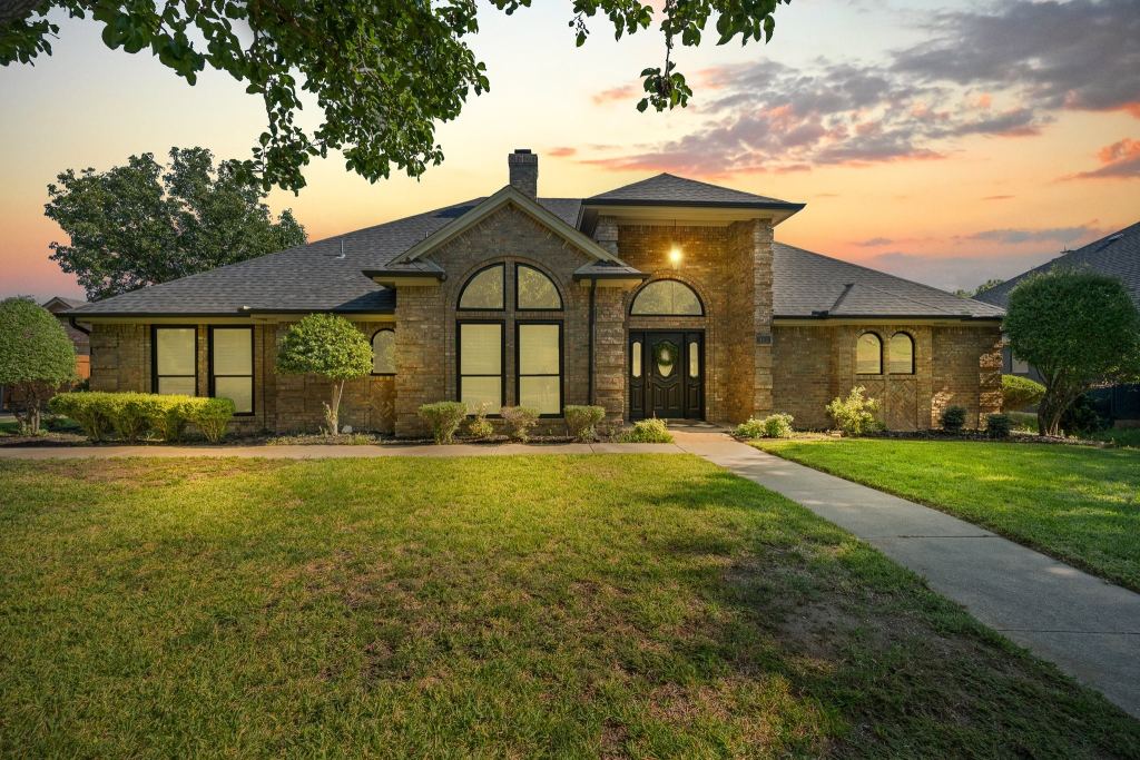 405 Lincoln Oaks Drive