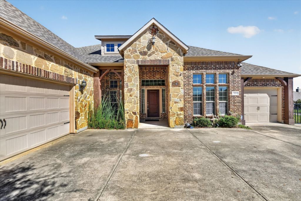 7529 Zinnia Lane