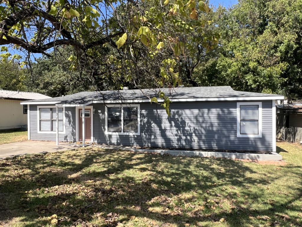 725 E Main Street, Denison, TX 75021 — photo 1
