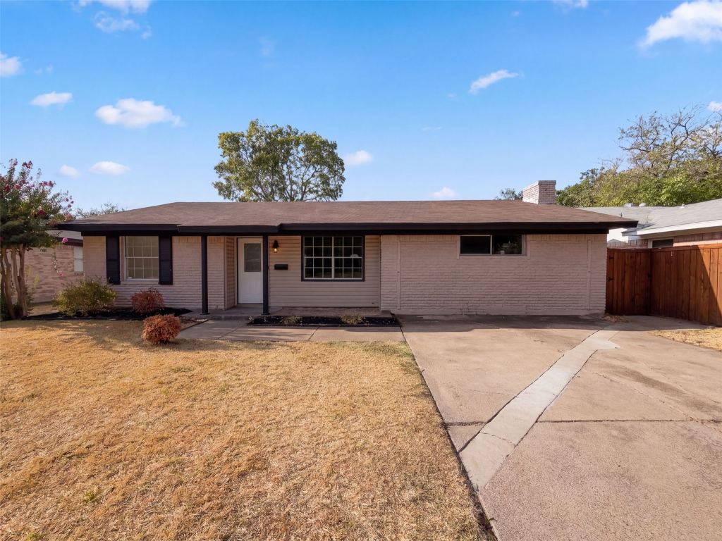8540 Foxwood Lane