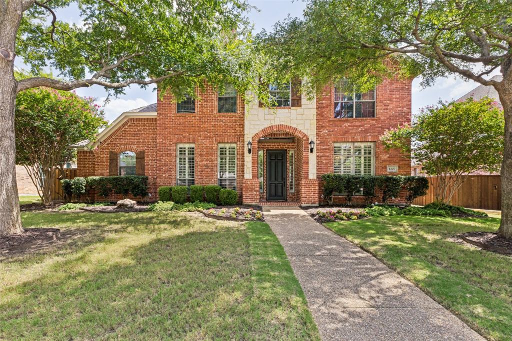 1227 Comanche Drive