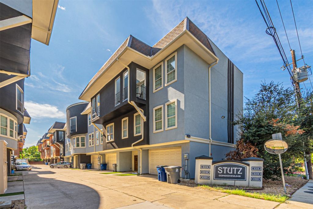 2316 Stutz Drive A, Dallas, TX 75235 — photo 1