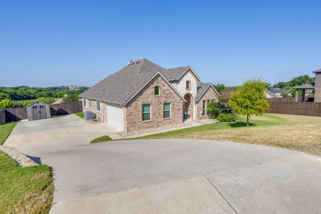 106 Hannah Court, Weatherford, TX 76085 — photo 1