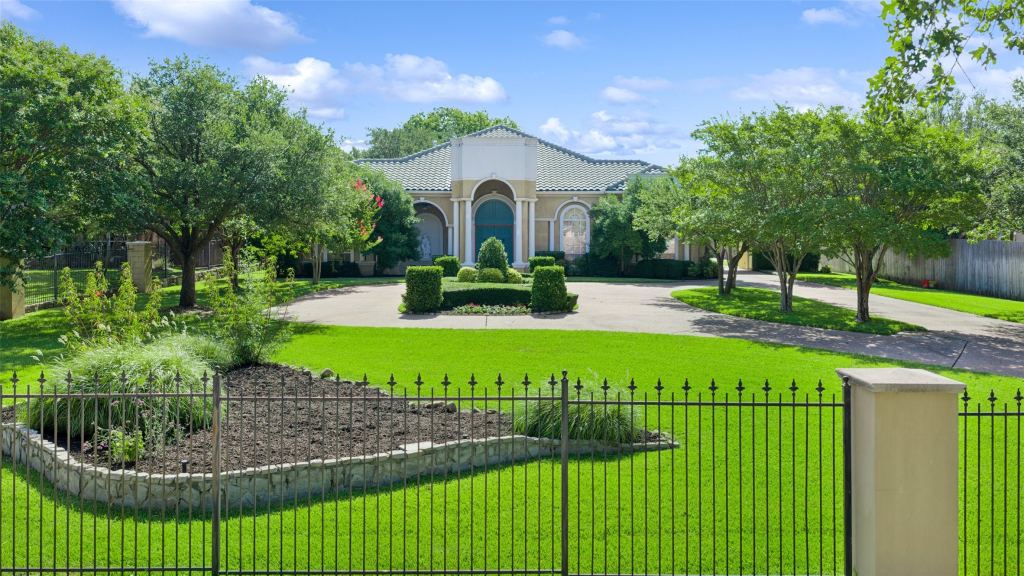 4145 Roberts Road, Grapevine, TX 76051 — photo 1