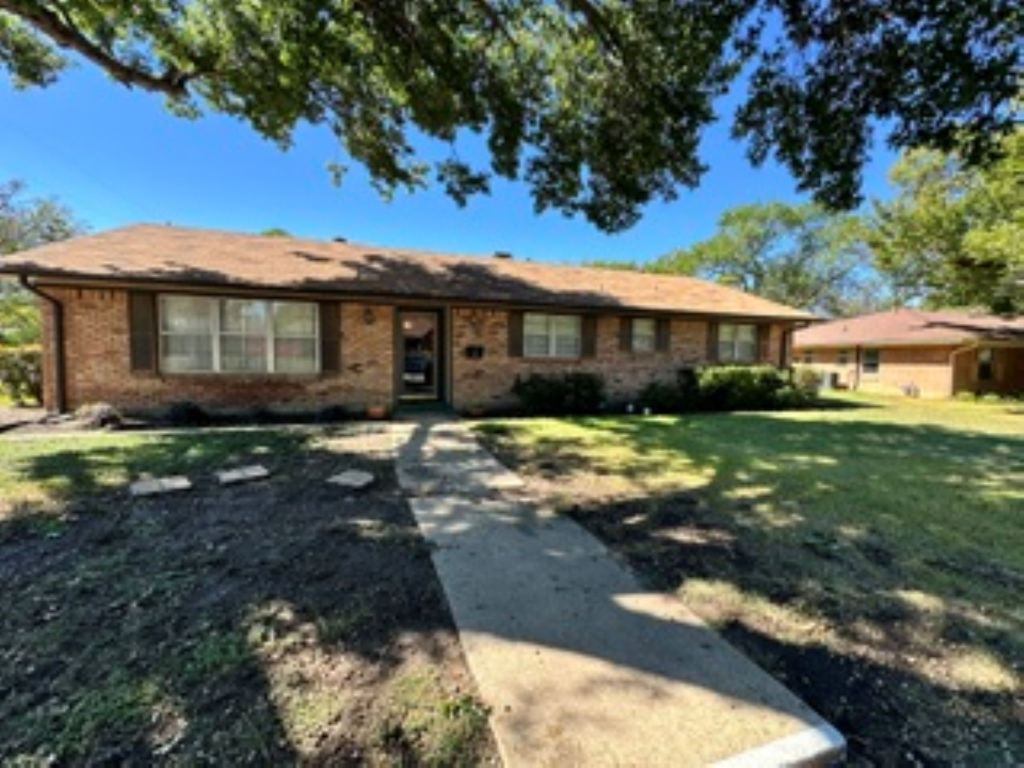 1101 Hillcrest, Denton, TX 76201 — photo 1