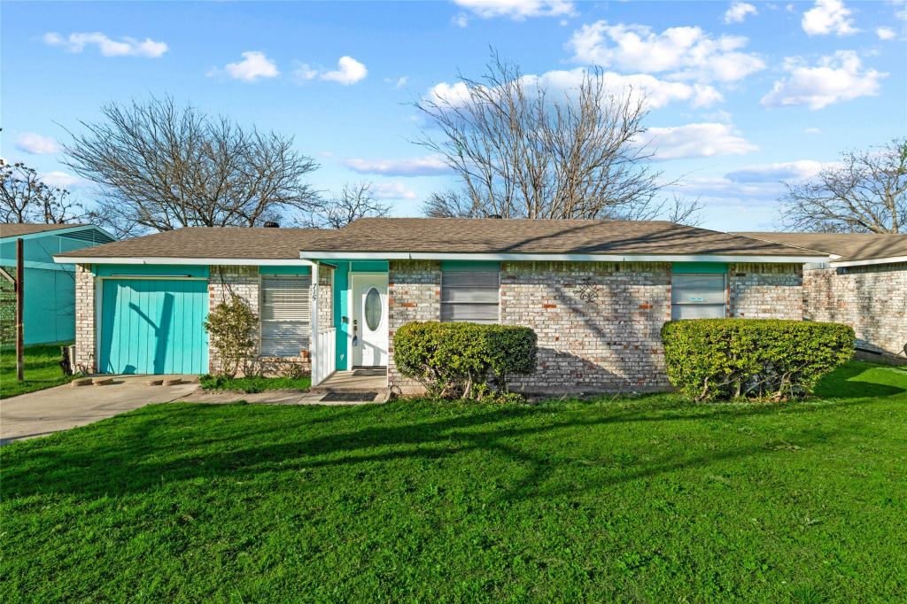 715 Sun Valley Drive, Duncanville, TX 75116 — photo 1