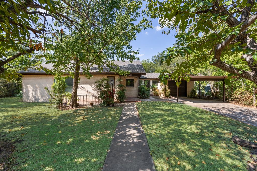 1606 N Woods Street, Sherman, TX 75092 — photo 1
