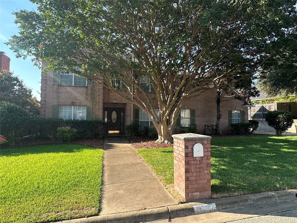 1724 Alpine Drive, Sherman, TX 75092 — photo 1
