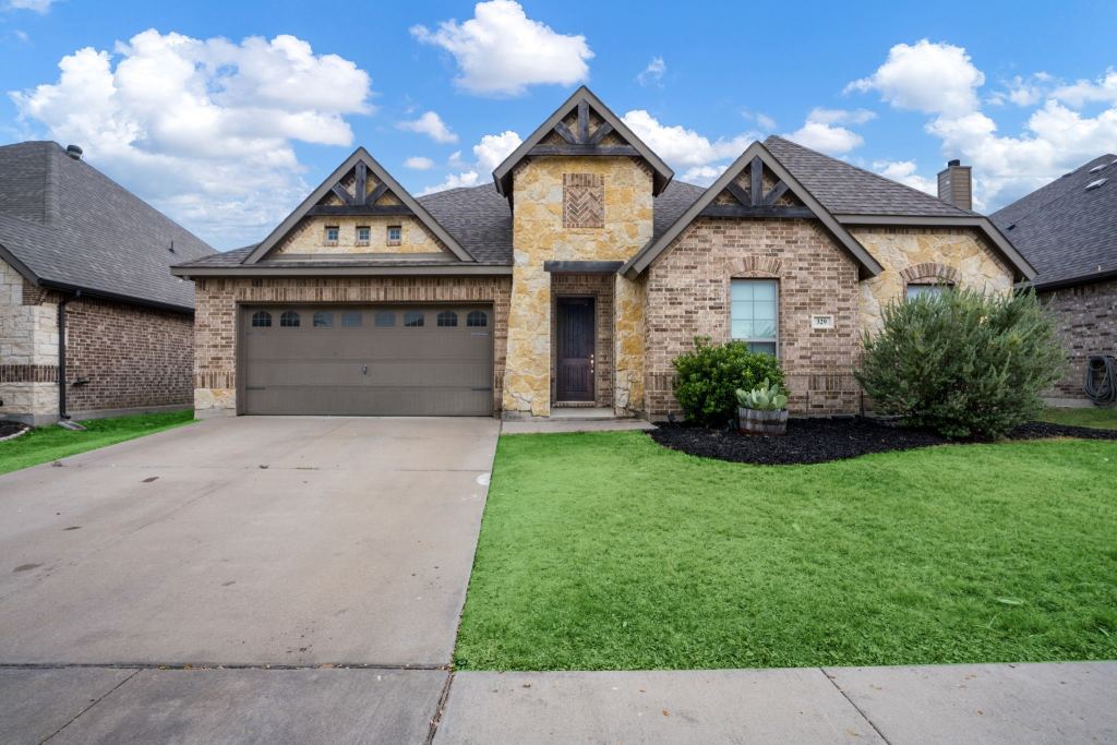 329 Strait Lane, Waxahachie, TX 75165 — photo 1