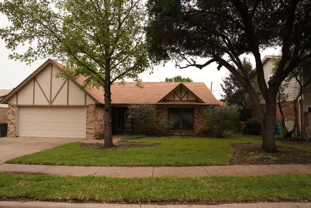 7624 Cedarhill Road, Watauga, TX 76148 — photo 1