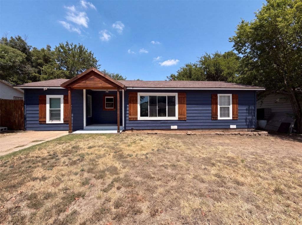 1012 Turner Street, Cleburne, TX 76033 — photo 1